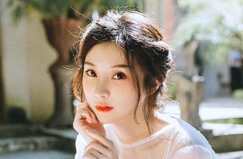 簡(jiǎn)約昵稱二字女生，女生簡(jiǎn)約昵稱二字