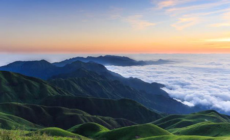 江西十大最好玩的地方，江西旅游必去十大景點